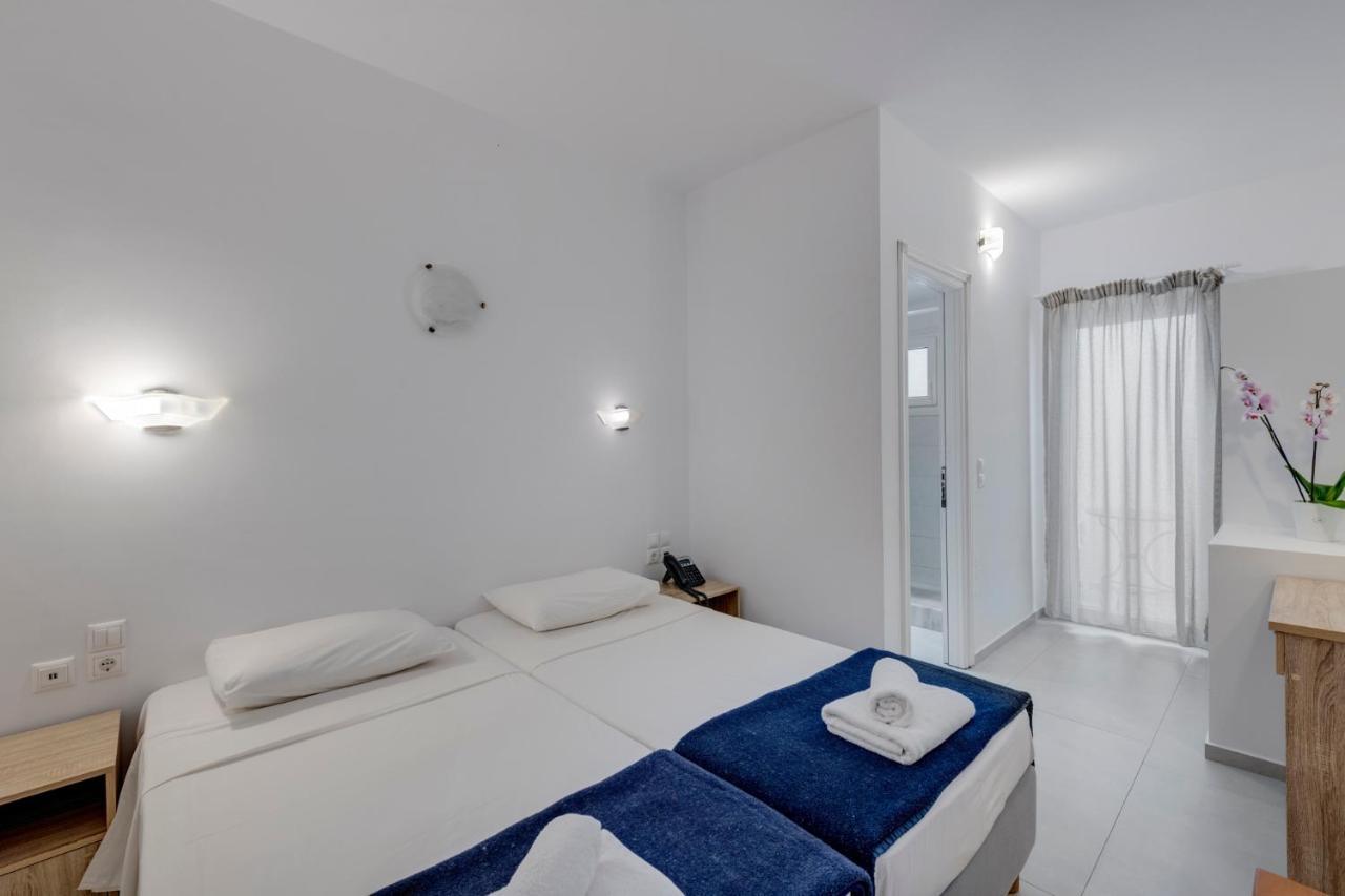 Makis Place Tourlos Bagian luar foto