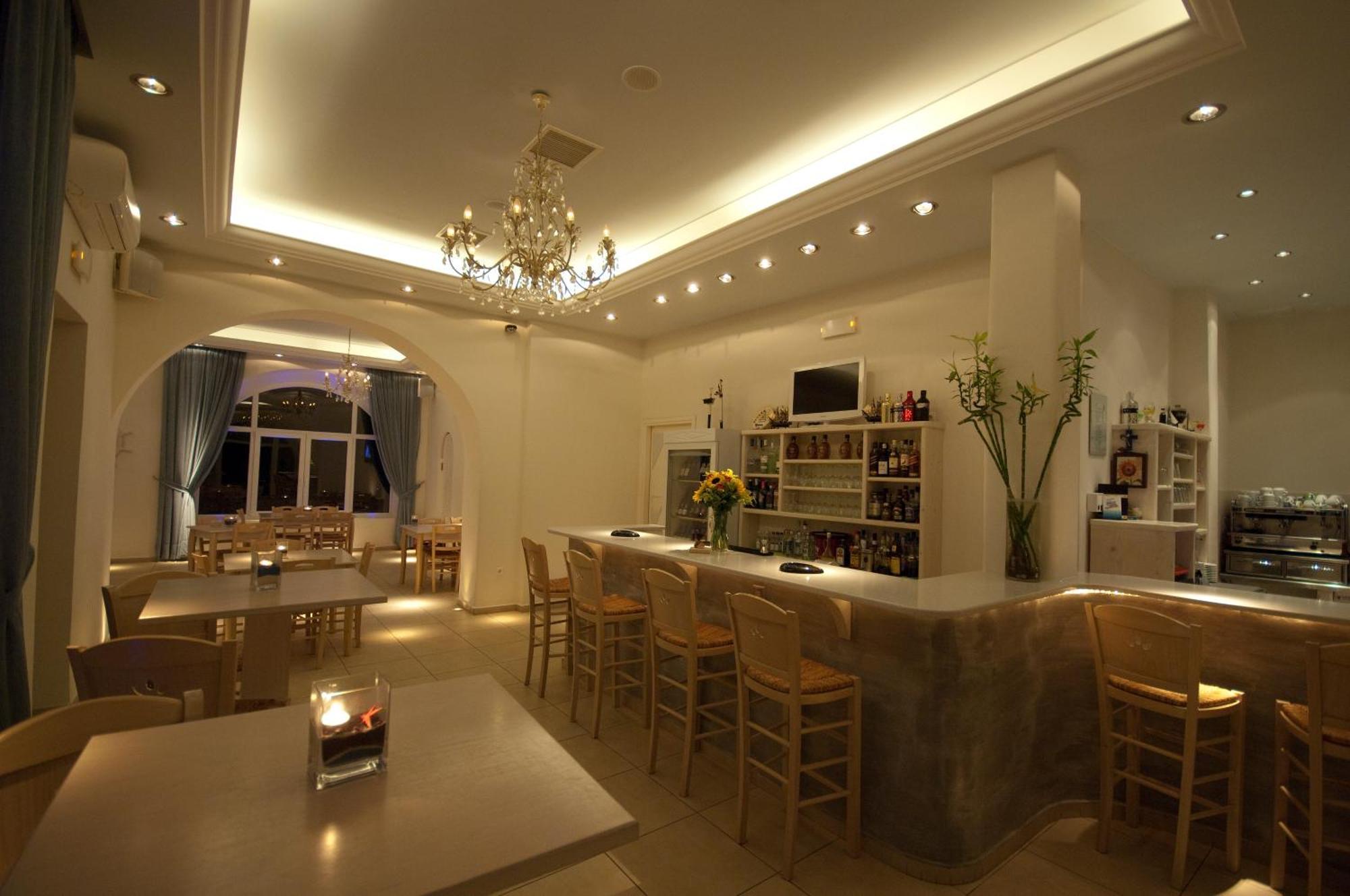 Makis Place Tourlos Bagian luar foto