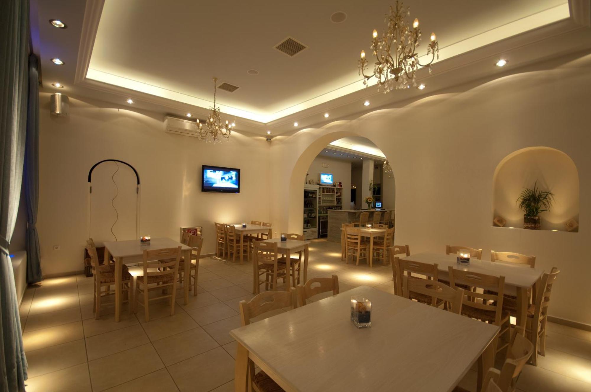 Makis Place Tourlos Bagian luar foto