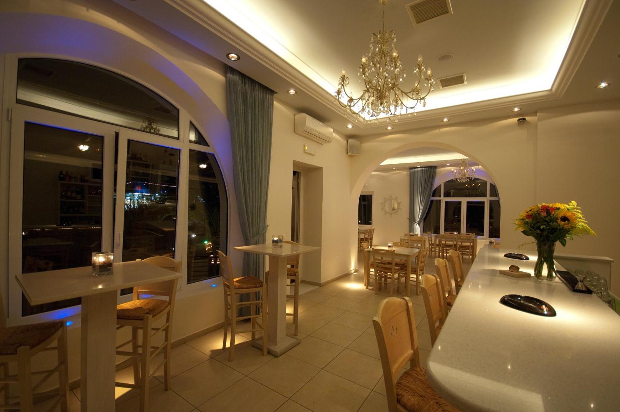 Makis Place Tourlos Bagian luar foto