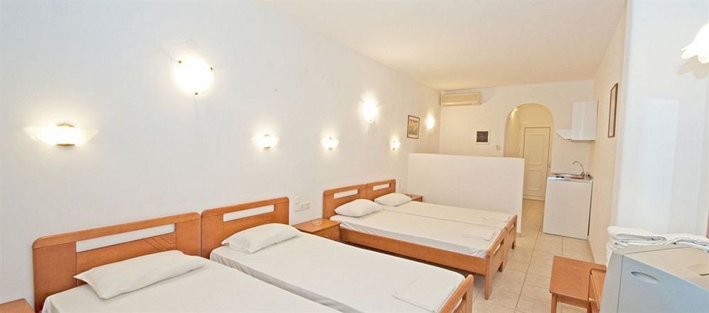 Makis Place Tourlos Bagian luar foto